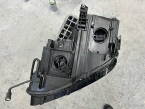 VW Tiguan pravé přední světlo - 8