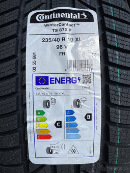 NOVÁ ZIMNÍ kola na ŠKODA SUPERB 3 CANOPUS BLACK 235/40/19 - 8