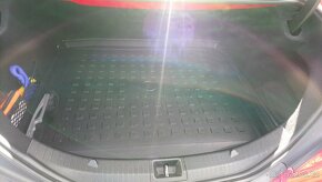 Mercedes - benz cla - 8