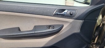 Škoda Fabia combi 2005 1.4 16V 1. Majitel ČR - 8