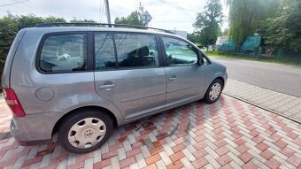 Prodám vw touran 2.0tdi r.v.2008 - 8