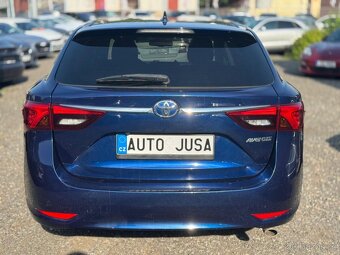 Toyota Avensis - 8