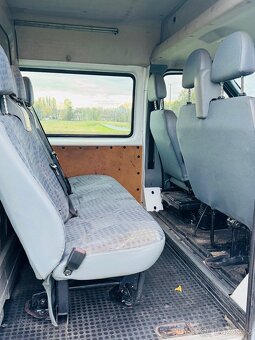 Ford Transit 2.2 85 KW 6 míst 192 tkm - 8