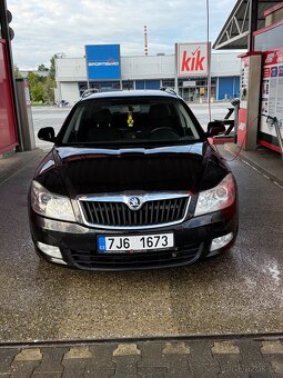 Škoda oktavia 1:6 77kw 2009 rok ma najeto 250000 - 8