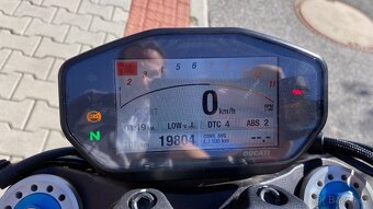 Ducati Monster 1200 S - 8