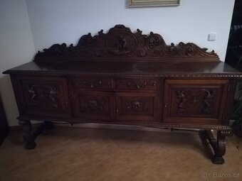 HISTORICKÝ NÁBYTEK - 8