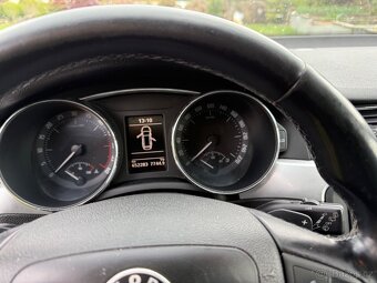 Škoda superb kombi 2.0 TDI 125kW DSG - 8