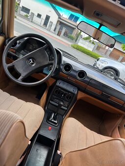 Mercedes-Benz W123 240D - 8