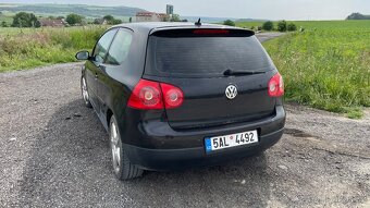 Volkswagen Golf V 2.0 TDI 103kW, r. 2004, STK 9/2026 - 8