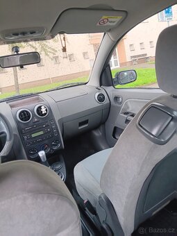 Ford Fusion - 8