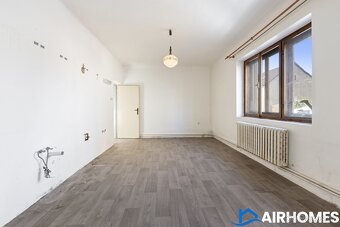 Dům pro rodinu nebo investiční 2 byty před rekonstrukcí v Úv - 8