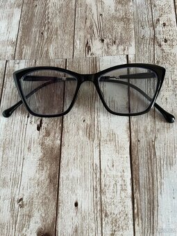 Samozatmavovací dioptrické brýle na dálku - 8