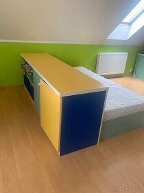 Dětská skříň, postel a psací stůl - 8