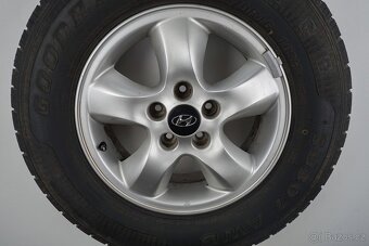Hyundai SantaFe - Originání 16" alu kola - Letní pneu - 8