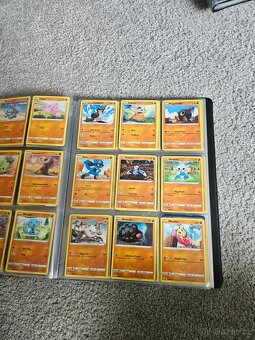 Album plne pokemon karet - 8