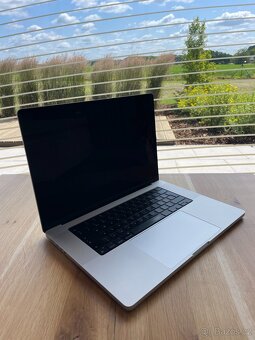 Zánovní - MacBook Pro 16" M1 PRO 512GB SSD | 16GB RAM - 8