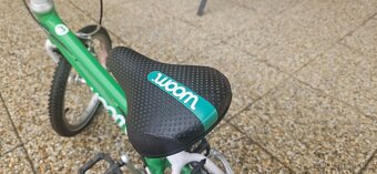 WOOM 3 (16") + stojánek + helma na kolo (zelená barva) - 8