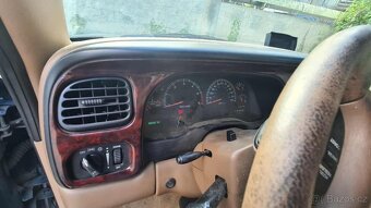 Dodge Durango - V8, benzín + LPG, automat - 8