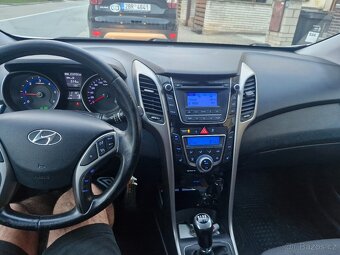 Prodám hyundai i30 - 8