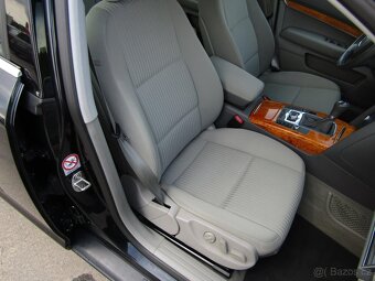 Audi A6 2.4 V6 , 130 kW benzín, 2004 - 8