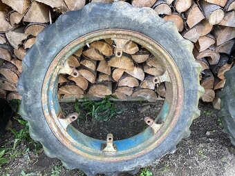 Kola Zetor 9,5-32 - 8