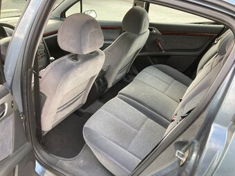 Peugeot 407 2.0 Hdi 100kw - 8