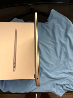 MacBook Air 13” (2020) – Intel Core i5, 8GB RAM, 256GB SSD - 8