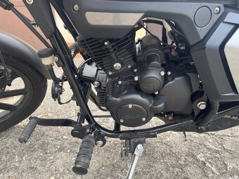 Prodám CRUISERA KEEWAY 125 ZÁNOVNÍ - 8