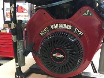 Motor Briggs 18ps - 8