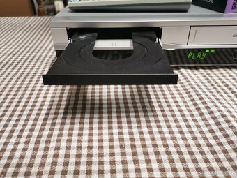 COMOI VHS rekordér a DVD přehrávač LG - 8