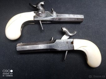 Perkusní párové pistole RRR - 8