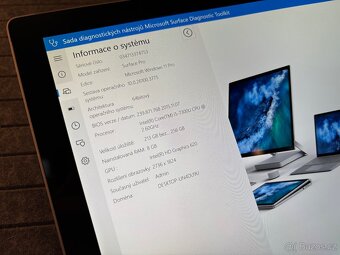 Microsoft Surface Pro 5 | 8GB RAM | 256GB SSD | klávesnice - 8