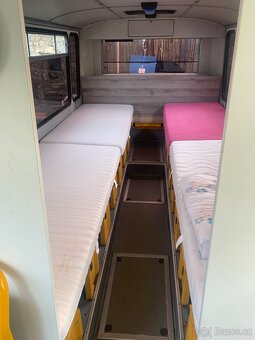 Obytný autobus - 8