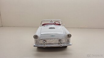 1:18 FORD THUNDERBIRD - 8