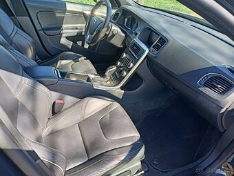 Volvo V60, 2.4 D6 158 kW R-DESING - 8