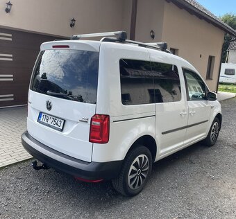 Vw Caddy 5 míst. 4x4. 2.0 TDI. Rv 2017. 100 TIS. KM. - 8