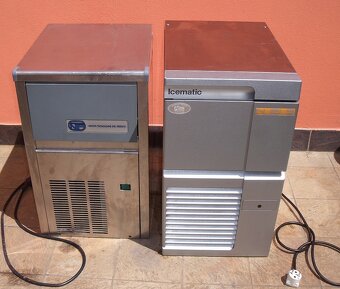 Výrobník ledu. Výrobník ledové tříště - drtě = drinky. - 8