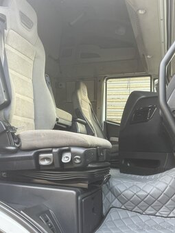 Iveco Strails HI-WAY - 8