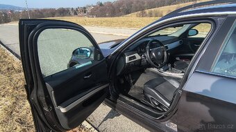 BMW 330d Touring, 2006, manuál, 420 000 km
- 8