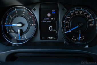 Toyota Hilux DC 2.8 I D-4D Invincible 4x4 A/T - 8