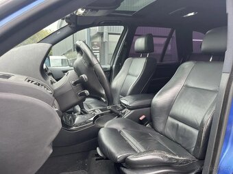 X5 is 4.6 V8 Estoril Blau - 8