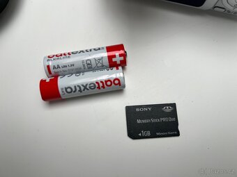 Fotak Sony CyberShot DSC H2 v top stavu - 8