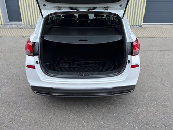 Hyundai i30 com. 1.6CRDi 85kW STYLE ZÁRUKA - 8