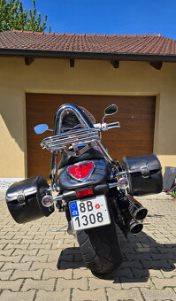 Suzuki Intruder M 1800 R - 8