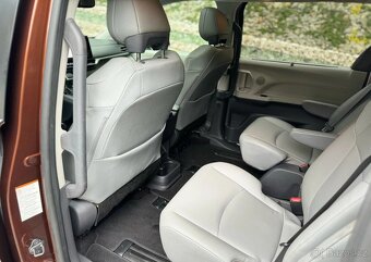 Toyota Sienna XLE 2,5hybrid AWD 2021 nový model - 8