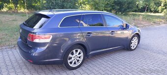 Toyota Avensis combi 1.8i  108kw - 8