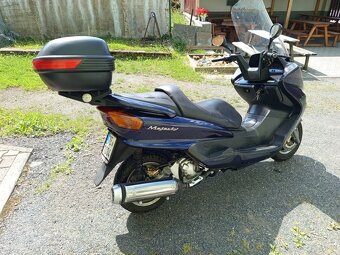 SKÚTR YAMAHA MAJESTY 250 - 8