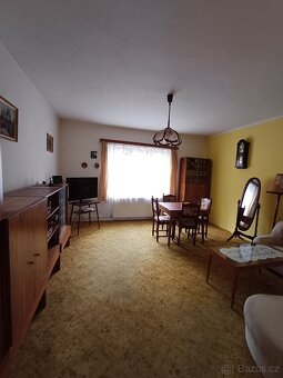 Rodinný dům v klidné lokalitě blízko centra Nové Paky - 8