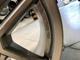 Mercedes E ,C,B ,A , GLA, GLB ,GLC - Alu kola R17 - 8