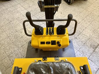 Minibagr G10S l LITE MEGA AKCE 72.000kč - 8